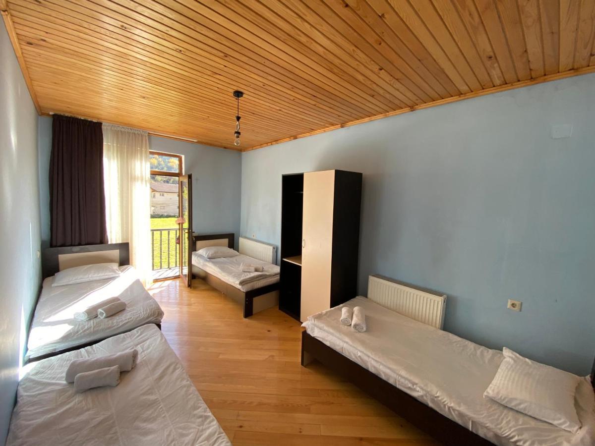 Manana Japaridze'S Guesthouse Μέστια Εξωτερικό φωτογραφία