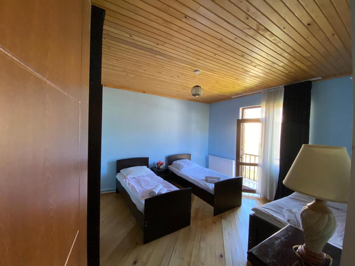 Manana Japaridze'S Guesthouse Μέστια Εξωτερικό φωτογραφία