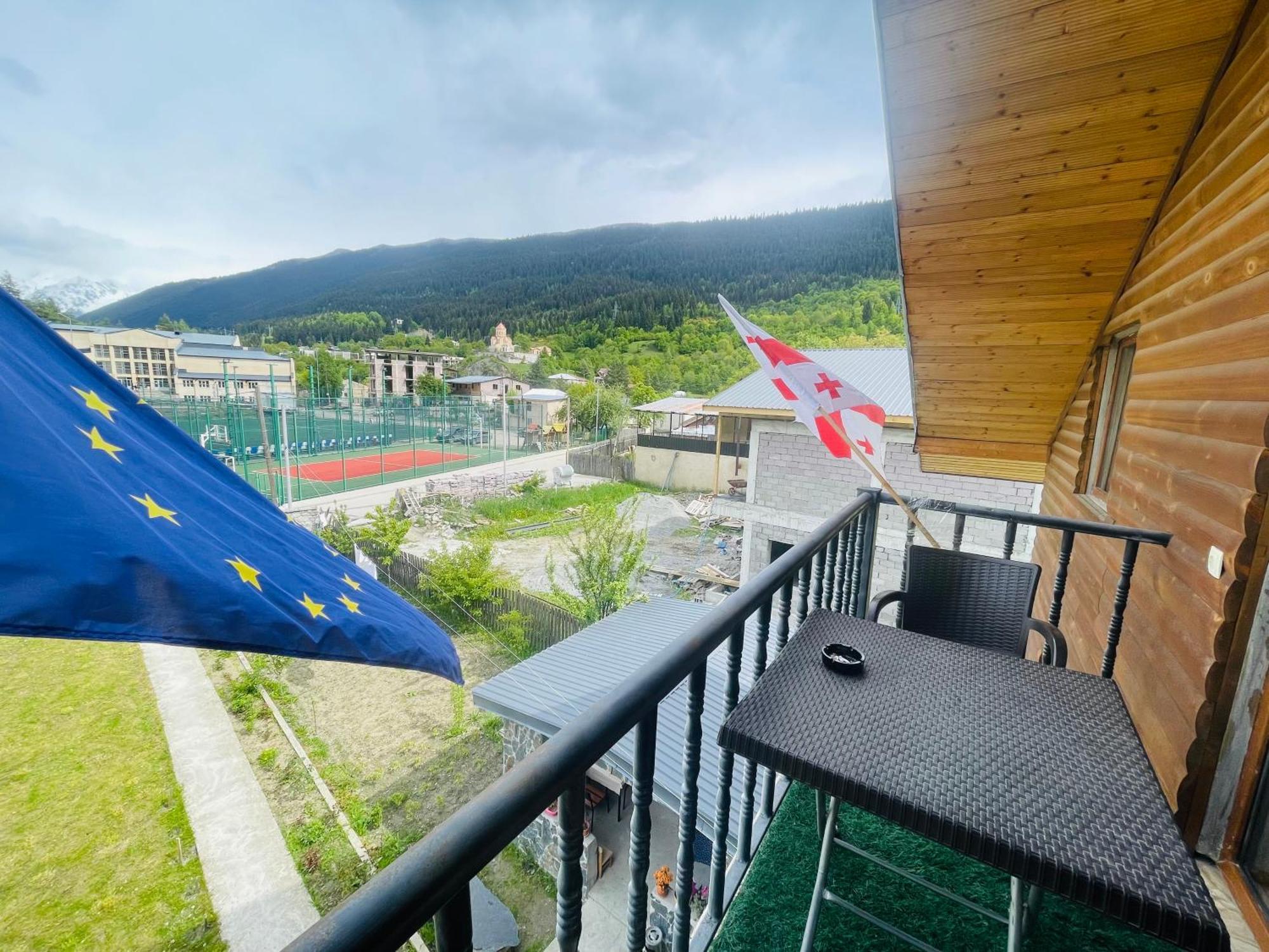 Manana Japaridze'S Guesthouse Μέστια Εξωτερικό φωτογραφία