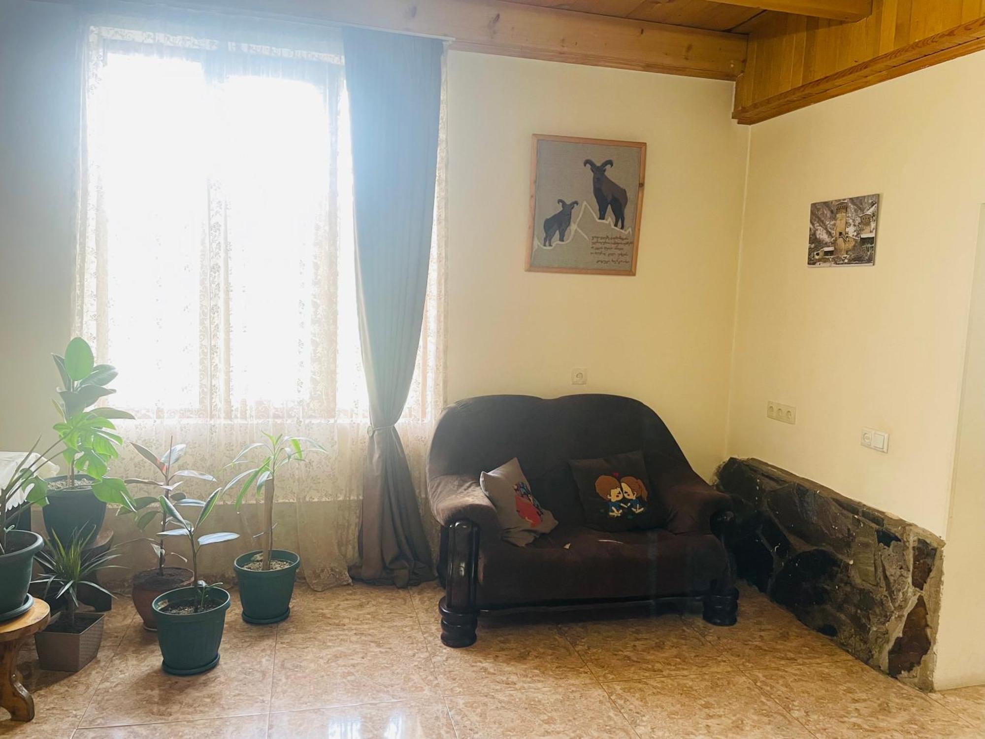 Manana Japaridze'S Guesthouse Μέστια Εξωτερικό φωτογραφία