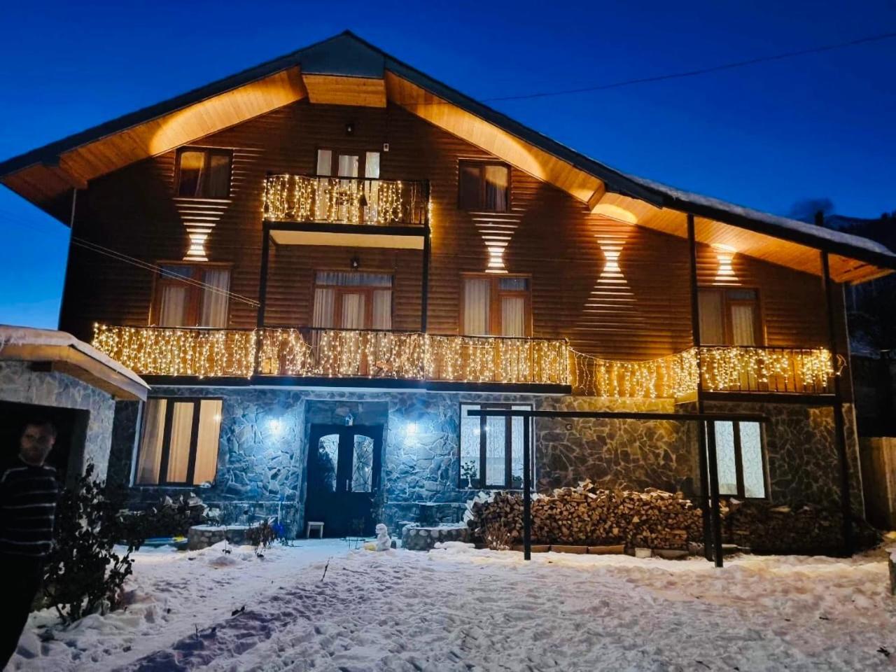 Manana Japaridze'S Guesthouse Μέστια Εξωτερικό φωτογραφία